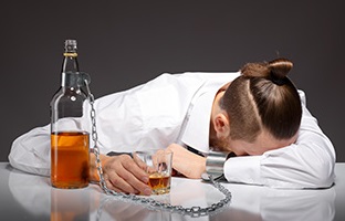 Как разобраться с алкогольной зависимостью?